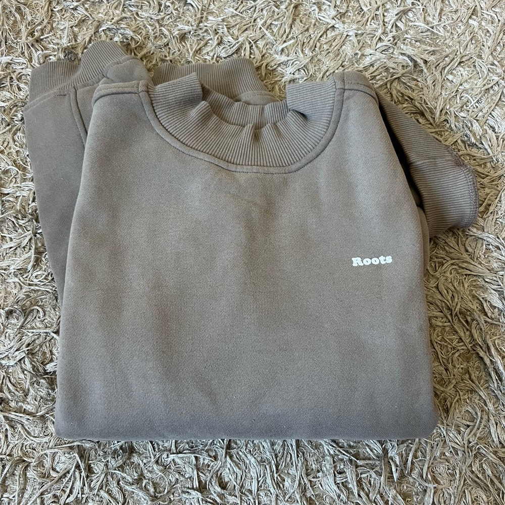 Roots Canada Crewneck